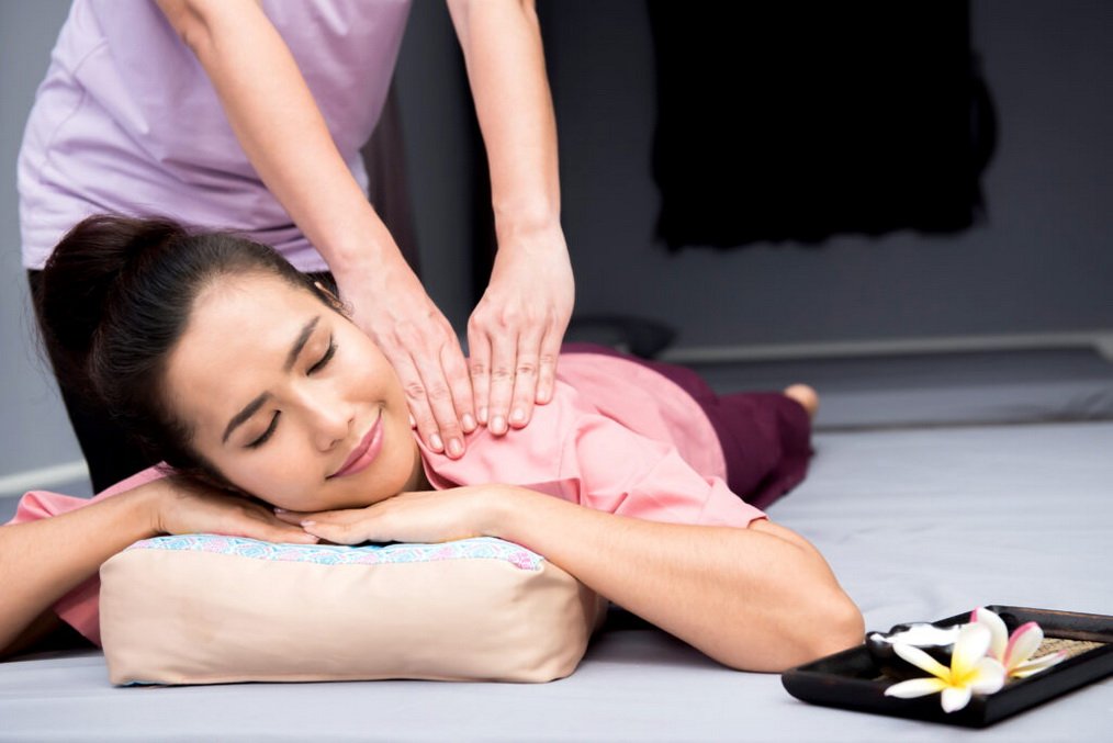 thai back massage